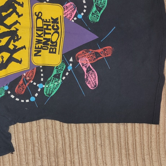 Vintage. Made in USA. Hanes. New Kids On The Block. RARE. Size Large. - Picture 4 of 6